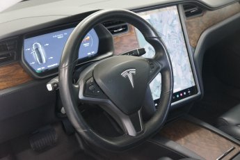 Tesla Model S Cockpit